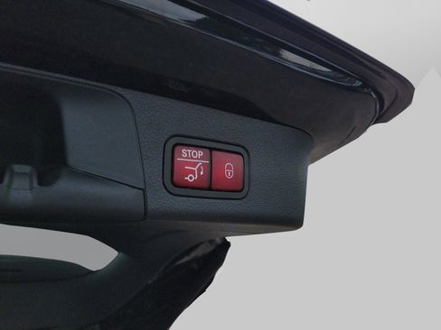 Certified 2025 Mercedes-Benz GLB 250 GLB 250 image 9