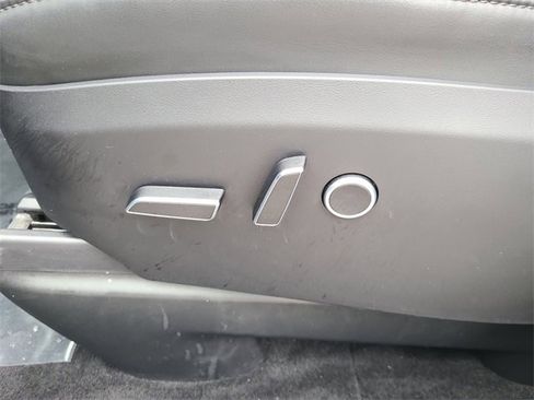 Used 2022 Tesla Model X Plaid image 26