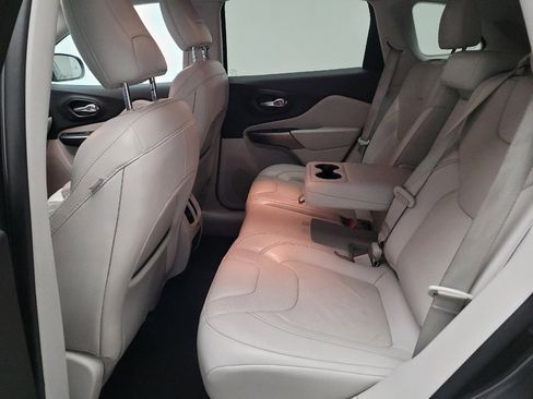 Used 2020 Jeep Cherokee Limited FWD image 18