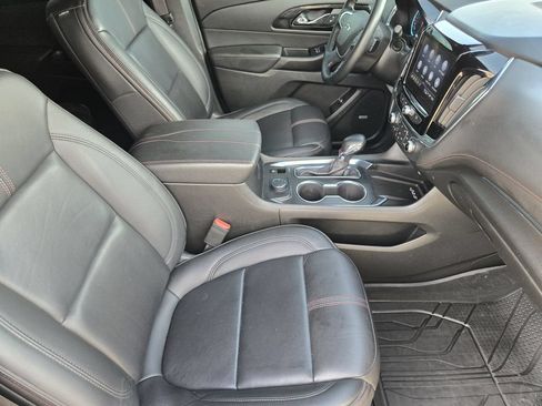 Used 2023 Chevrolet Traverse RS w/ LPO, Floor Liner Package AWD/4WD image 15