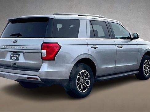 Certified 2024 Ford Expedition XLT image 2