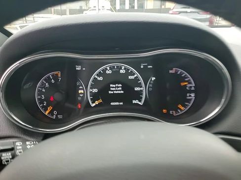 Used 2021 Jeep Grand Cherokee Laredo image 16