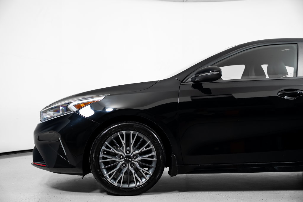 Used 2023 Kia Forte GT-Line FWD image 12
