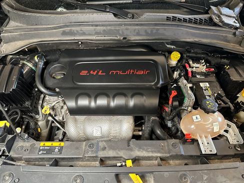 Used 2017 Jeep Renegade Trailhawk w/ Premium Trailhawk Package AWD/4WD image 23