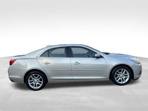Used 2015 Chevrolet Malibu LT w/ Power Convenience Package FWD image 7