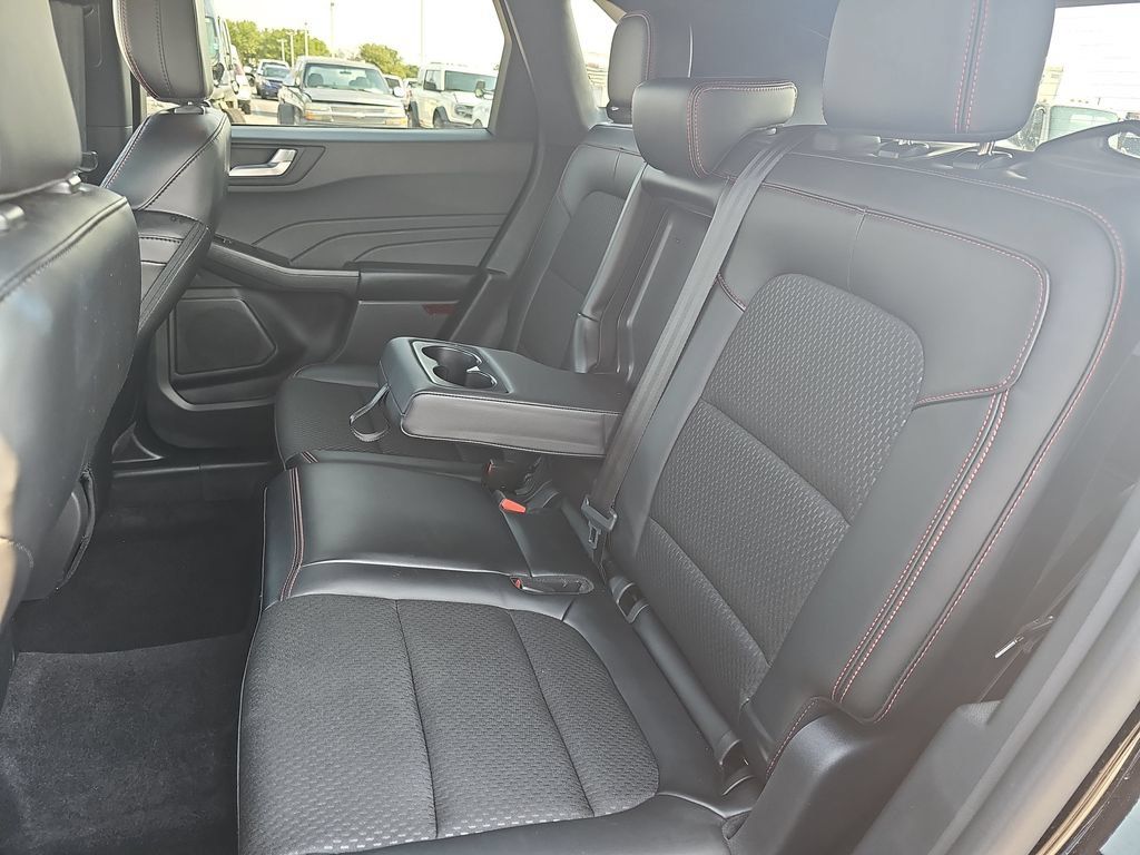 Used 2026 Ford Escape ST-Line AWD/4WD image 13