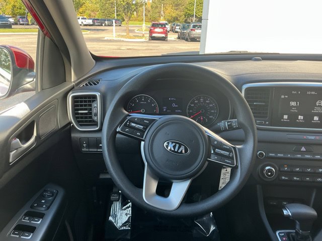Used 2020 Kia Sportage LX AWD/4WD image 16