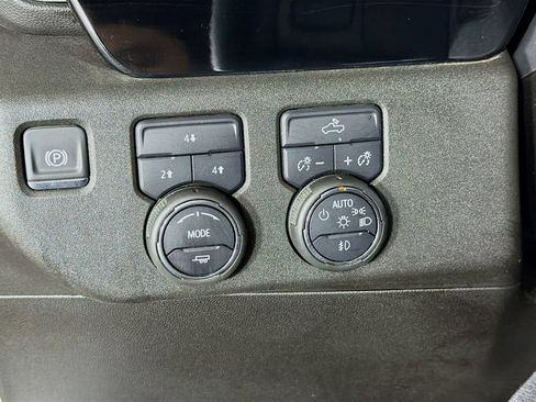 Used 2025 Chevrolet Silverado 3500 LT w/ Convenience Package AWD/4WD image 11