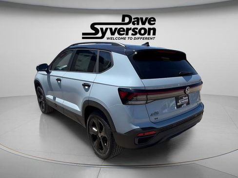 New 2026 Volkswagen Taos SE AWD/4WD image 7