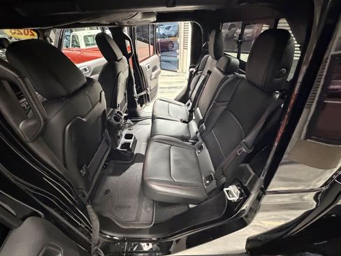 Used 2025 Jeep Gladiator Rubicon image 55