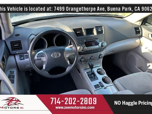 Used 2011 Toyota Highlander 2WD w/ Tech Pkg image 18