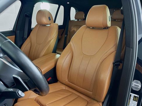 Used 2022 BMW X5 xDrive40i w/ M Sport Package image 11