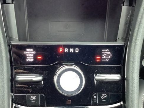 Used 2023 Jeep Grand Cherokee Overland w/ Luxury Tech Group IV image 25