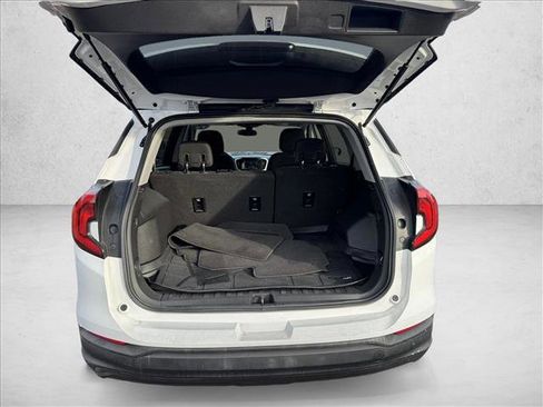 Used 2019 GMC Terrain SLE image 8