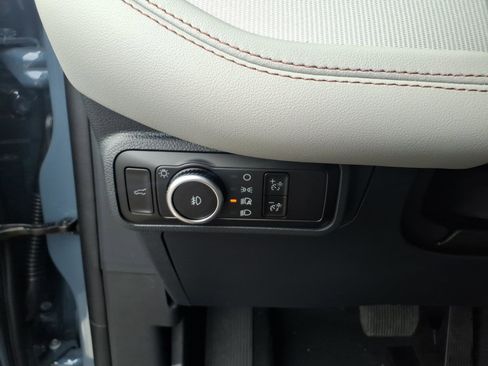 Used 2026 Ford Explorer Active image 12