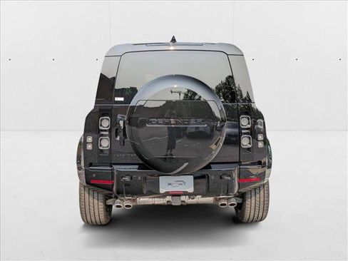 New 2025 Land Rover Defender 110 V8 AWD/4WD image 8