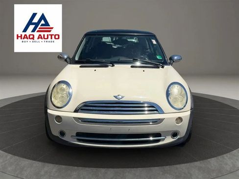 Used 2005 MINI Cooper Hardtop FWD image 2