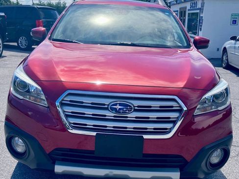 Used 2017 Subaru Outback 3.6R Limited AWD/4WD image 3
