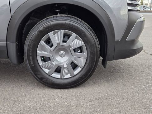 Used 2026 Nissan Kicks S FWD image 12