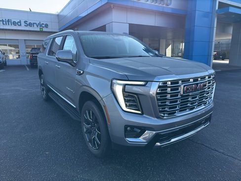 New 2026 GMC Yukon XL Denali image 7
