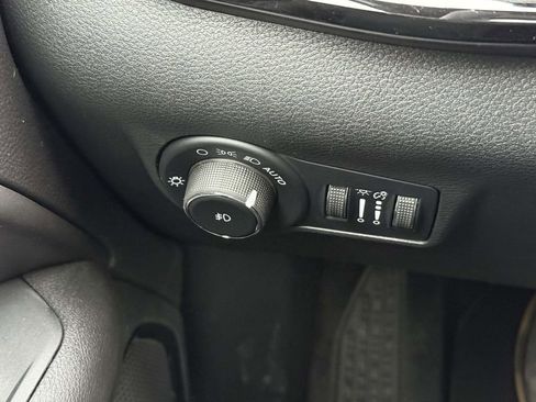 New 2026 Jeep Compass Limited w/ Sun, Sound & Navigation Group AWD/4WD image 34