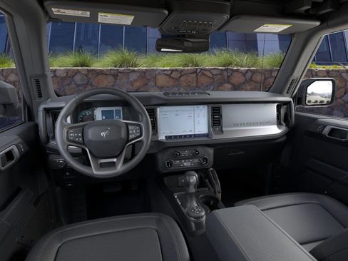 New 2025 Ford Bronco Badlands image 9