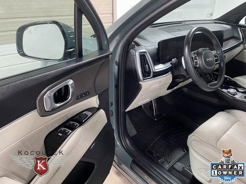 Used 2025 Kia Sorento SX Prestige AWD/4WD image 11