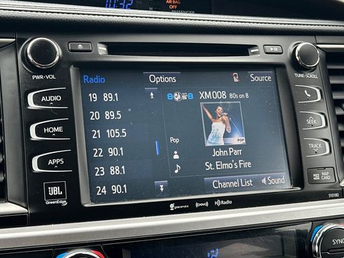 Used 2017 Toyota Highlander Limited AWD/4WD image 18