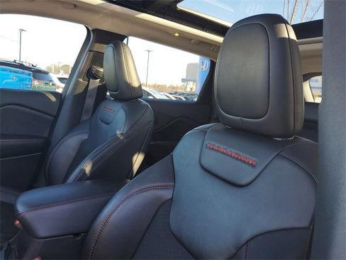 Used 2021 Jeep Cherokee Trailhawk w/ Sun, Sound & Nav Group image 13