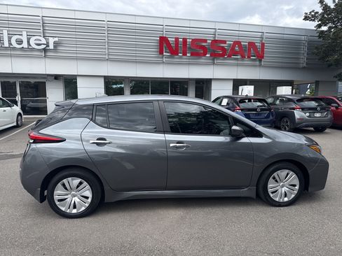Certified 2025 Nissan Leaf S FWD image 10