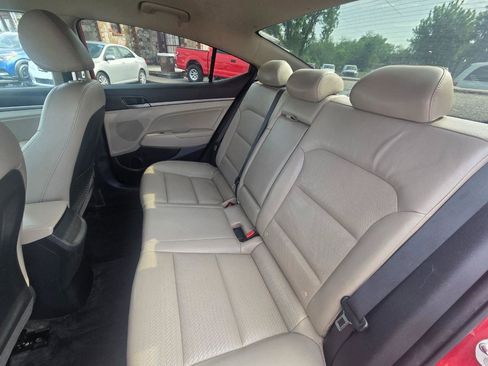 Used 2017 Hyundai Elantra Limited FWD image 15