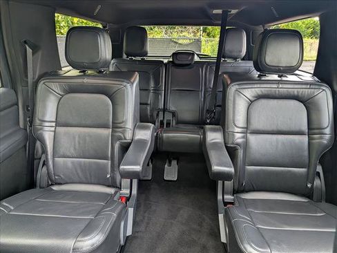 Used 2024 Lincoln Navigator L Reserve AWD/4WD image 23