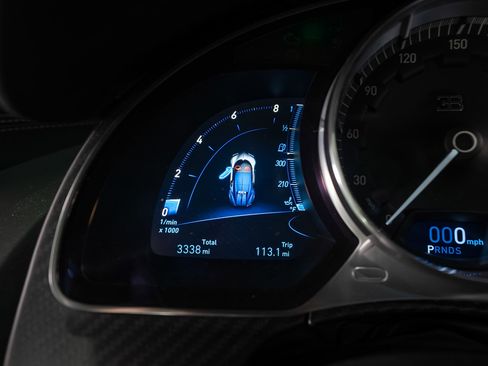 Used 2018 Bugatti Chiron image 13