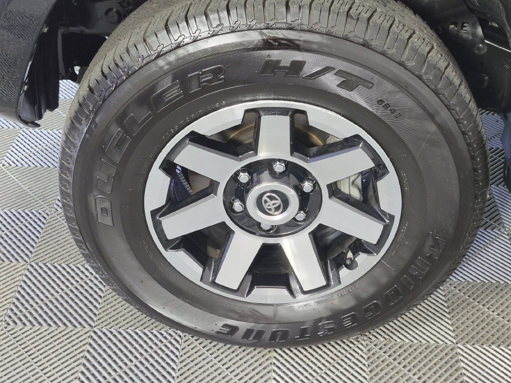 Used 2021 Toyota 4Runner TRD Off-Road AWD/4WD image 8