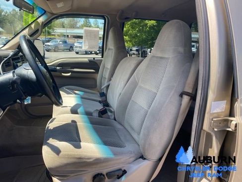 Used 2001 Ford F350 2WD Crew Cab Super Duty image 15