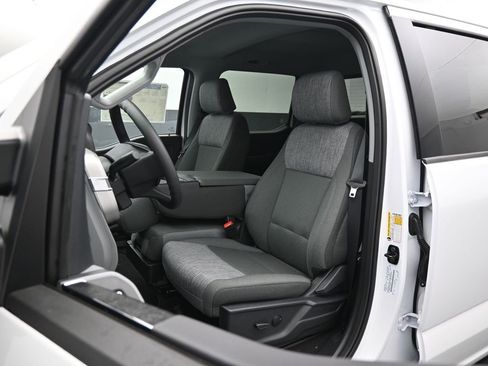 New 2026 Ford F350 XLT w/ XLT Premium Package AWD/4WD image 7