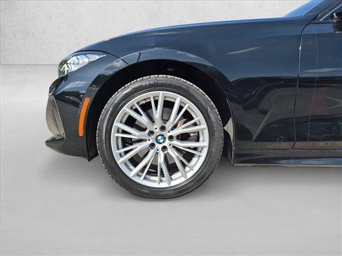 Used 2023 BMW 330i xDrive Sedan w/ Premium Package AWD/4WD image 9