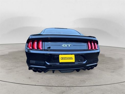 Used 2018 Ford Mustang GT image 3