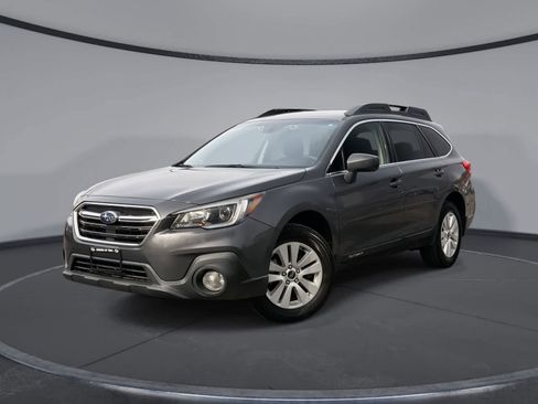 Used 2019 Subaru Outback 2.5i Premium image 1