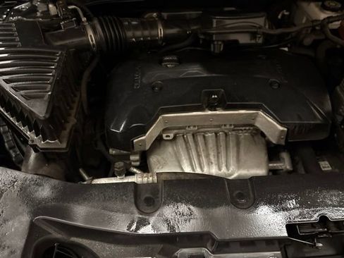 Used 2019 Chevrolet Blazer LT FWD image 21