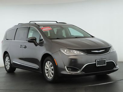 Used 2018 Chrysler Pacifica Touring-L