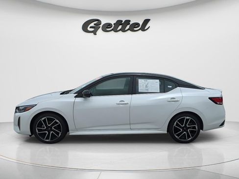 Certified 2025 Nissan Sentra SR FWD image 8