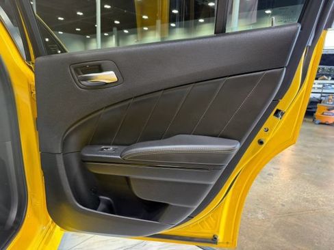 Used 2017 Dodge Charger R/T RWD image 39