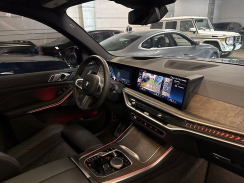 Used 2024 BMW X5 xDrive40i w/ M Sport Package image 29