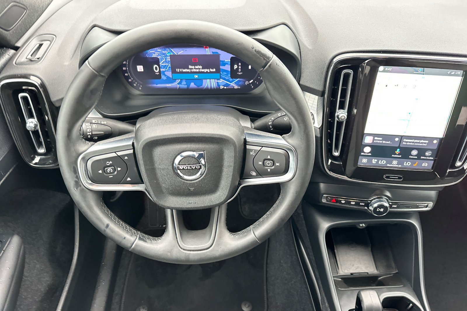 Used 2025 Volvo XC40 B5 Core AWD/4WD image 15