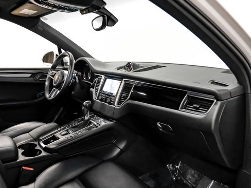 Used 2015 Porsche Macan S image 7
