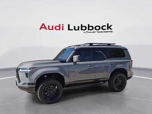 Used 2024 Lexus GX 550 w/ Accessory Package (2T) AWD/4WD image 5
