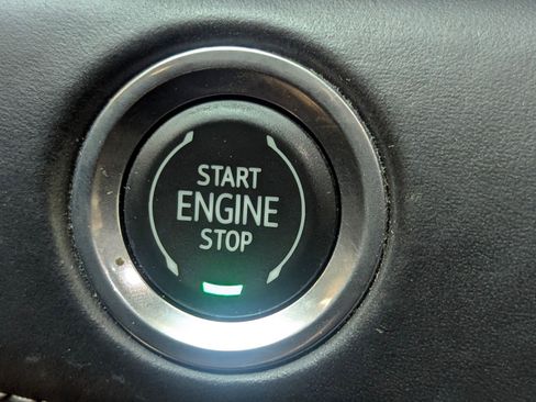 Used 2023 Cadillac Escalade ESV Sport Platinum w/ LPO, ONYX Package image 31