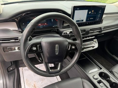 Used 2023 Lincoln Corsair Reserve AWD/4WD image 19