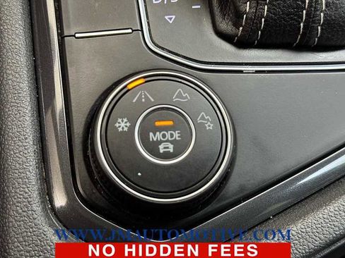 Used 2021 Volkswagen Tiguan SE R-Line image 34